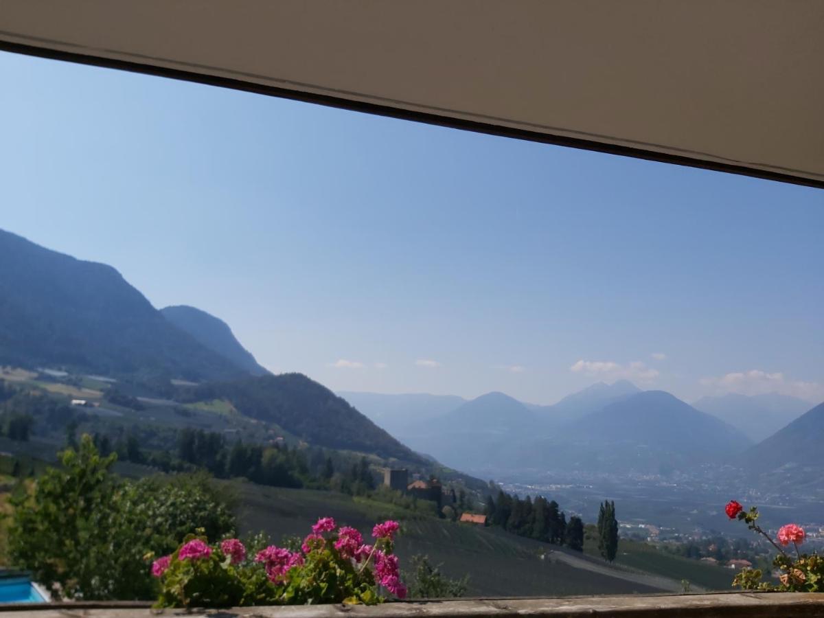 Muehlhaus Hotel Schenna Bagian luar foto