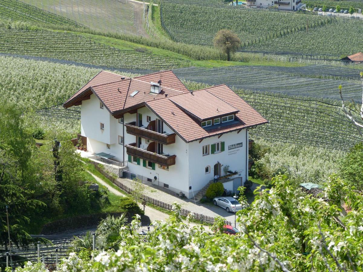 Muehlhaus Hotel Schenna Bagian luar foto